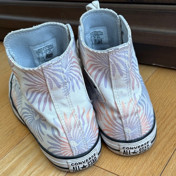Converse Women's High-Top Sneakers - Pastel Palm Floral - Picture 6 of 9